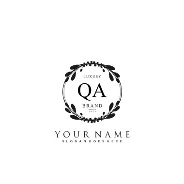 İlk QA güzellik monogramı ve zarif logo tasarımı, ilk imzadan oluşan el yazısı logosu, düğün, moda, çiçekli ve yaratıcı şablona sahip botanik.