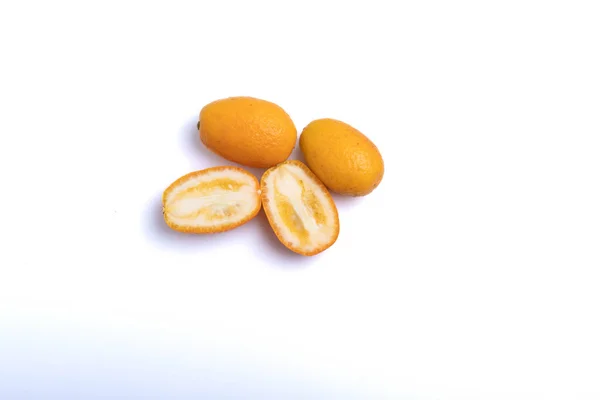 Kumquat Isolado Fundo Branco — Fotografia de Stock