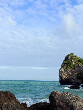Clear sea, beautiful sky, good weather day