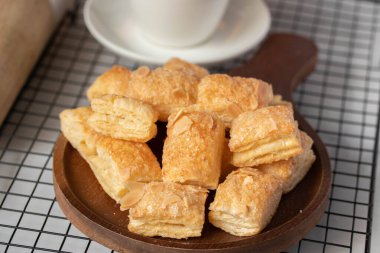 Ev yapımı tereyağlı güney bisküvileri.