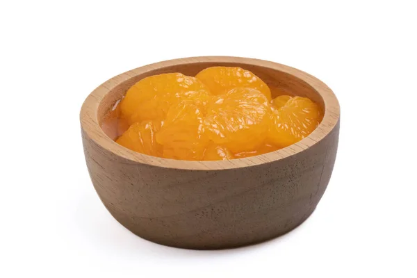 在一个杯子里的糖浆里 在一个白色的背景上 用皮屑把橙子揉碎 — 图库照片