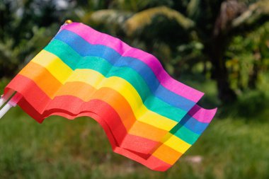 Gurur ayında gökkuşağı bayrakları arka planı, lgbtq + kutlamaları konsepti