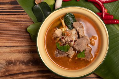 Spicy Braised Pork Tom Yum, Thai food