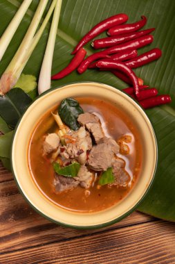 Spicy Braised Pork Tom Yum, Thai food