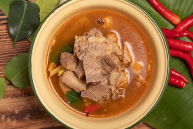 Spicy Braised Pork Tom Yum, Thai food