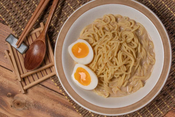 Udon Egg Japanese Food Chopsticks Copy Space — Stockfoto