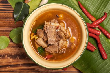 Spicy Braised Pork Tom Yum, Thai food
