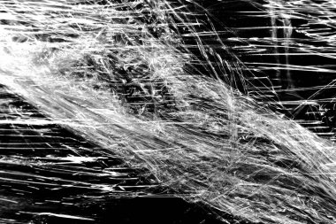 Siyah arkaplanda ambalaj filmi