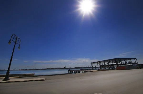 Opuštěné pier v Old Havana — Stock fotografie