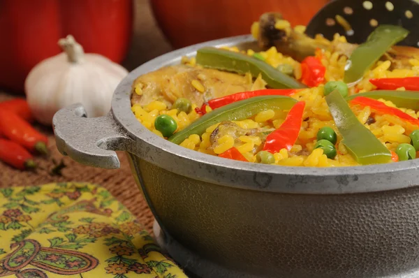 Plato cubano - arroz salado con pollo — Foto de Stock