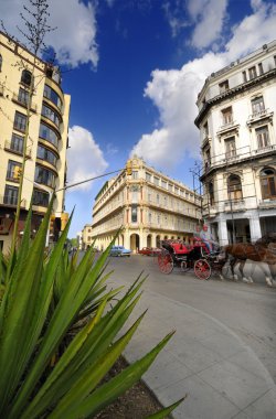 Havana cityscape tarihi otel plaza, Küba ile. Ocak 2010