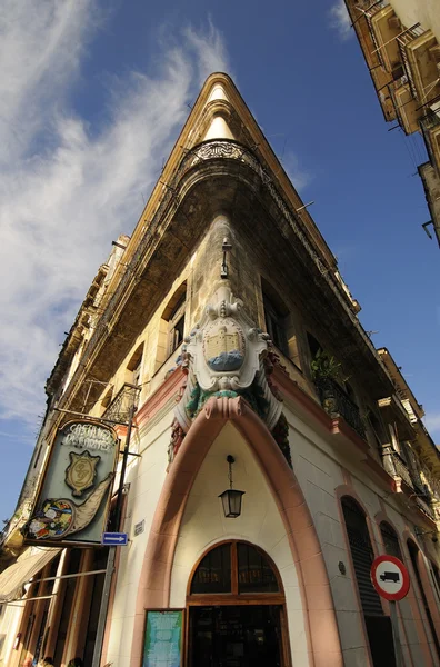 Fachada del edificio de La Habana . — Foto de Stock