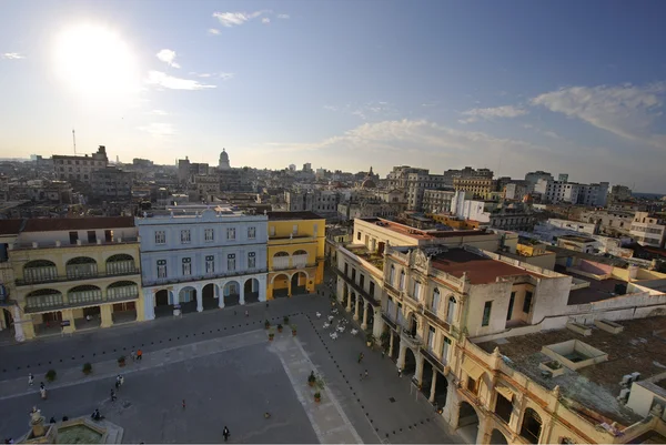 Plaza Vieja in Old Havana, Cuba.  FEB 8TH, 2010 — Stock Photo, Image