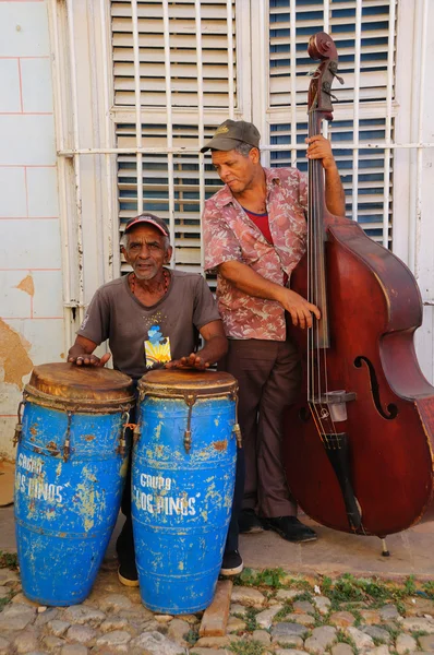 Zenészek utcában trinidad, Kuba. 2008 októberében — Stock Fotó