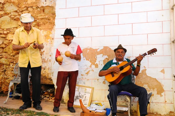 Street muscians in Trinidad, Cuba. Taken in OCT 2008 — Stock Photo, Image