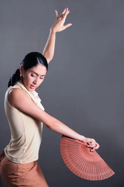 Flamenco tanečník s ventilátorem — Stock fotografie