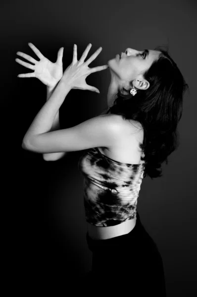 Mladá moderní tanečnice žena — Stock fotografie