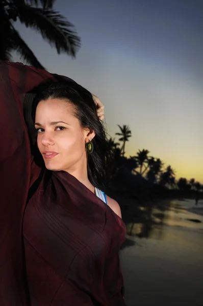 Hispanic beauty on tropical beach — Stock Photo, Image