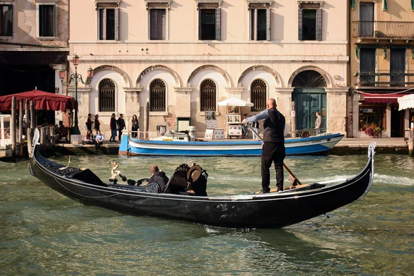 Octobre 2019 Venise Italie Sur Bateau Gondolier Transporte Touriste Long — Photo