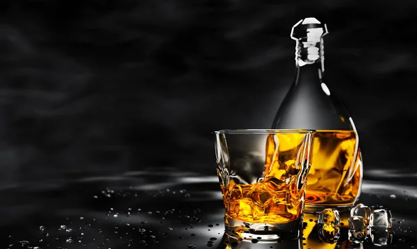 Brandy Whisky Vaso Transparente Con Hielo Bebidas Alcohólicas Colocadas Sobre Imágenes de stock libres de derechos