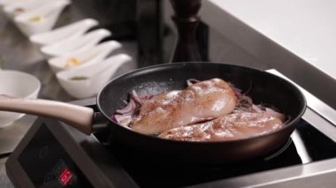 Mutfağın hazırlanma süreci.