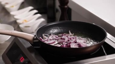 Mutfağın pişirme süreci.