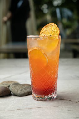 Limonlu ve buzlu limonata.