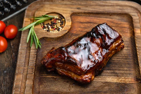 Grilled Ribs Wooden Table — Stock Photo, Image