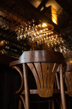 Bir kafenin içinde.