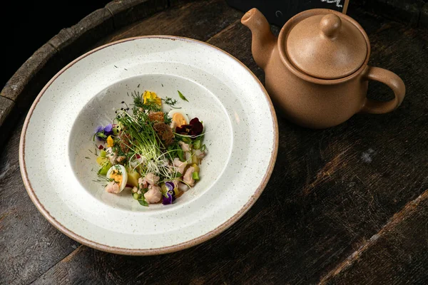 Ein Küchenfoto Von Einem Gericht Einer Suppe Mit Einem Teller — Stockfoto