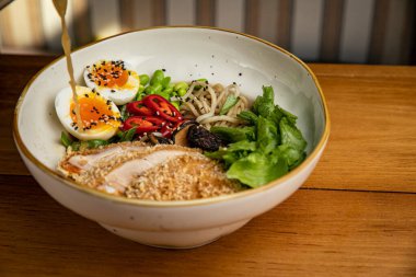 Japon Erişte Çorbası Tavuklu Ramen