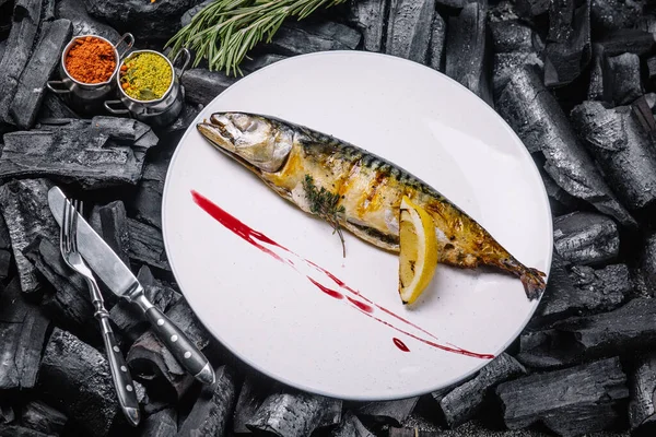 Pește Grătar Bucătăria Restaurantului — Fotografie, imagine de stoc