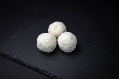 Mochi renkli Japon pirinç kekleri, tatlı.