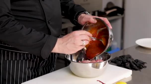 Chef Prepares Meat Restaurant Kitchen — Stock Video