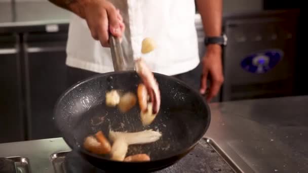 Nouilles Aux Fruits Mer Légumes Dans Restaurant Japonais — Video