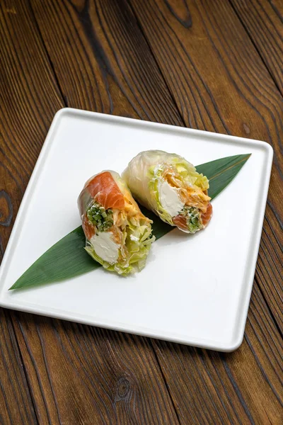 Spring roll with salted salmon
