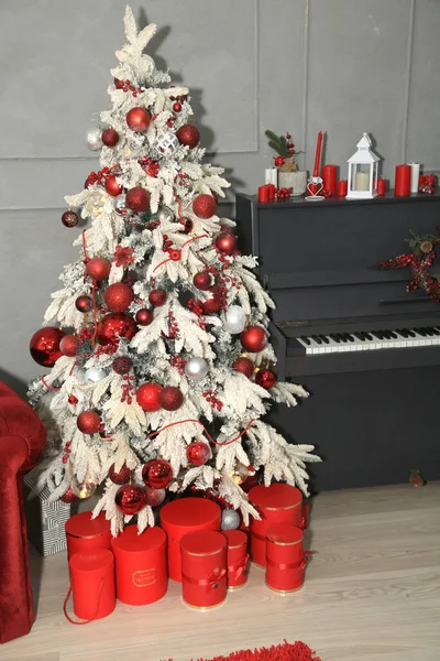 Decoraciones Año Nuevo Árboles Navidad Bolas Navidad Juguetes Del Año — Foto de Stock