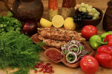 Yemek fotoğrafları, yemek fotoğrafları, et restoranları, hamur işleri, pastalar, biftekler, kebaplar salatalar, aperatifler ve borş birinci ve ikinci mezeler, sosisler ve sosisler şarap ve alkol hamur işleri.