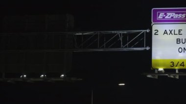E-ZPass Sadece 2 Dingil Araç Otobüsü Sadece 34 Yanlış İşaret Pan