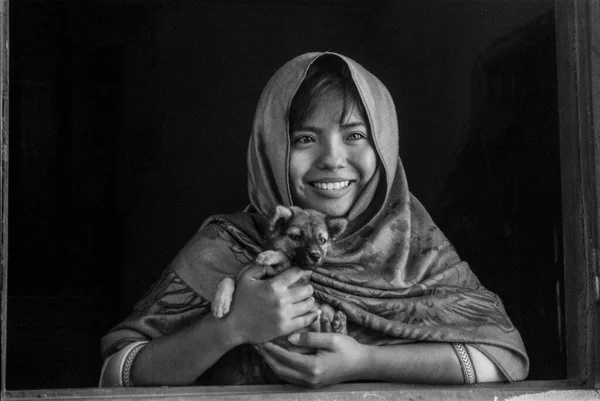 Siyah Beyaz Portre Fotoğraf Filmi Mavi Gözlü Kız Zaman Şubat — Stok fotoğraf