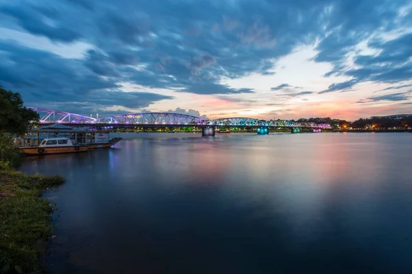 Landscape Photo Truong Tien Bridge Sunset Міст Перетинає Річку Парфум — стокове фото