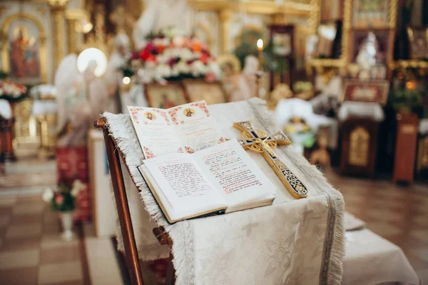 Biblia Abierta Otros Accesorios Iglesia — Foto de Stock