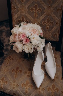 Moda moda nedime ayakkabıları.