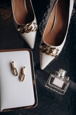 Gelinin düğün detaylarının düzeni