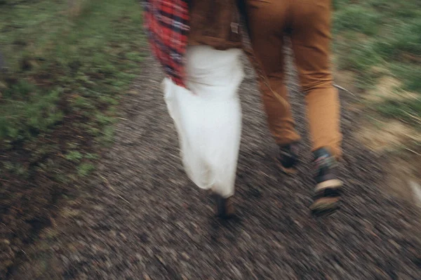 Legs Departing Bride Groom Motion Out Focus — Stock Photo, Image