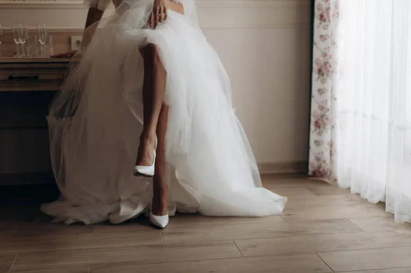 Bride Legs Elegant Shoes Close — Stock Photo, Image