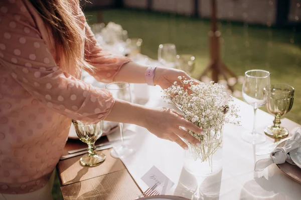 結婚式の宴会でテーブルの設定 — ストック写真