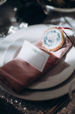 Şenlik masası yakın planda.