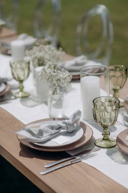 Şenlik masası yakın planda.