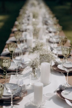 Düğünde ziyafet masası.